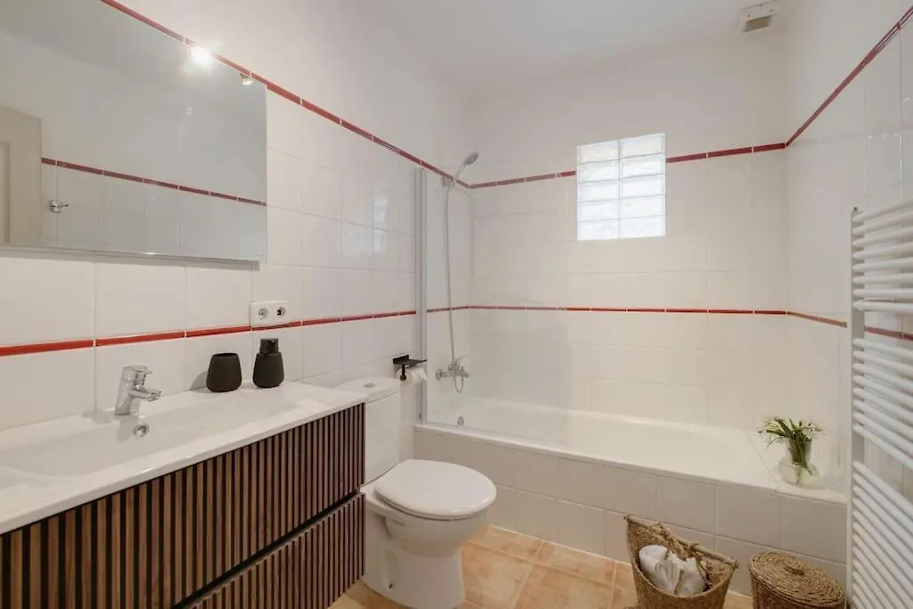 דירות מנקור Mateo Mit Kueche, Stilvolles Ambiente, Xxl Pool, Ruhig